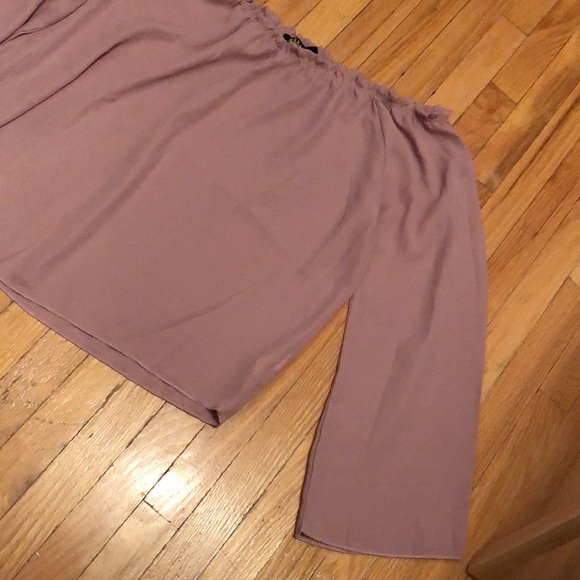 Off the shoulder long sleeve top - Picture 3 of 4